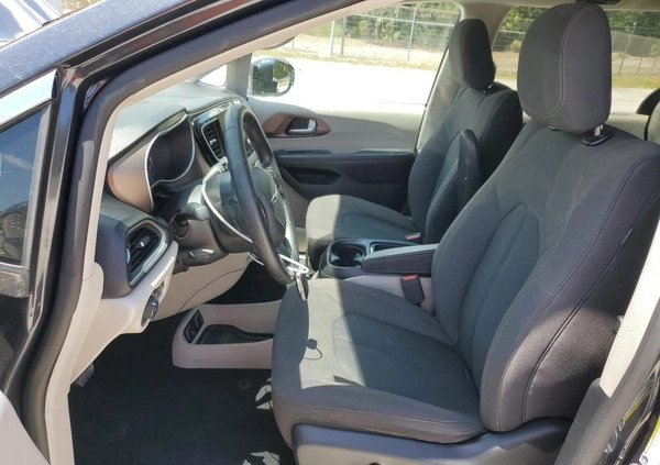 Chrysler Pacifica cena 49000 przebieg: 118993, rok produkcji 2019 z Olszyna małe 79